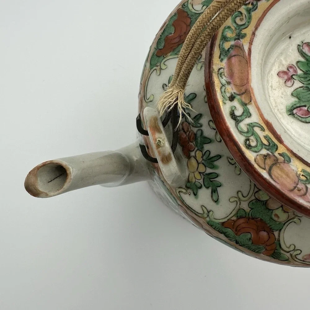 Antique Chinese‎ Porcelain Famille Rose Medallion Tea Pot